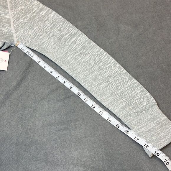 SoHo Sport Women’s Grey Zip up Hoodie Size Medium - Picture 6 of 7